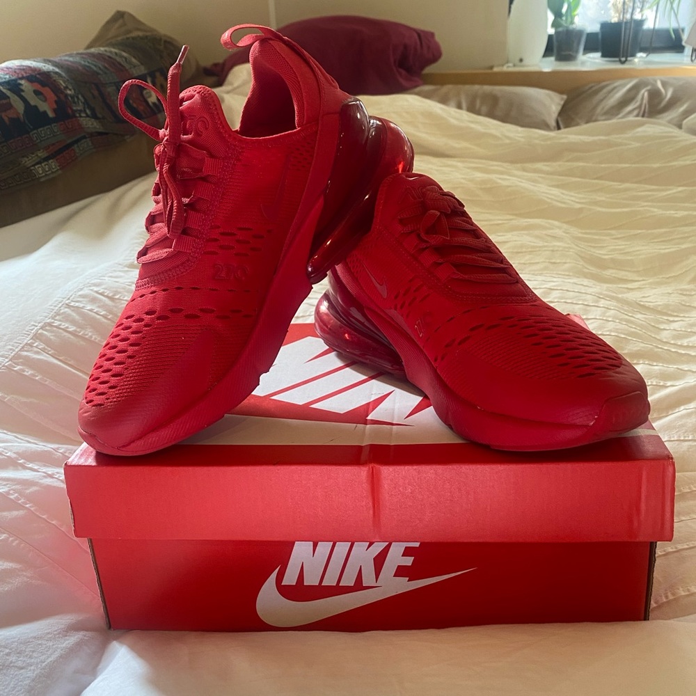 Nike Air Max 270, Boys size 5.5 (Women’s 7), color Red